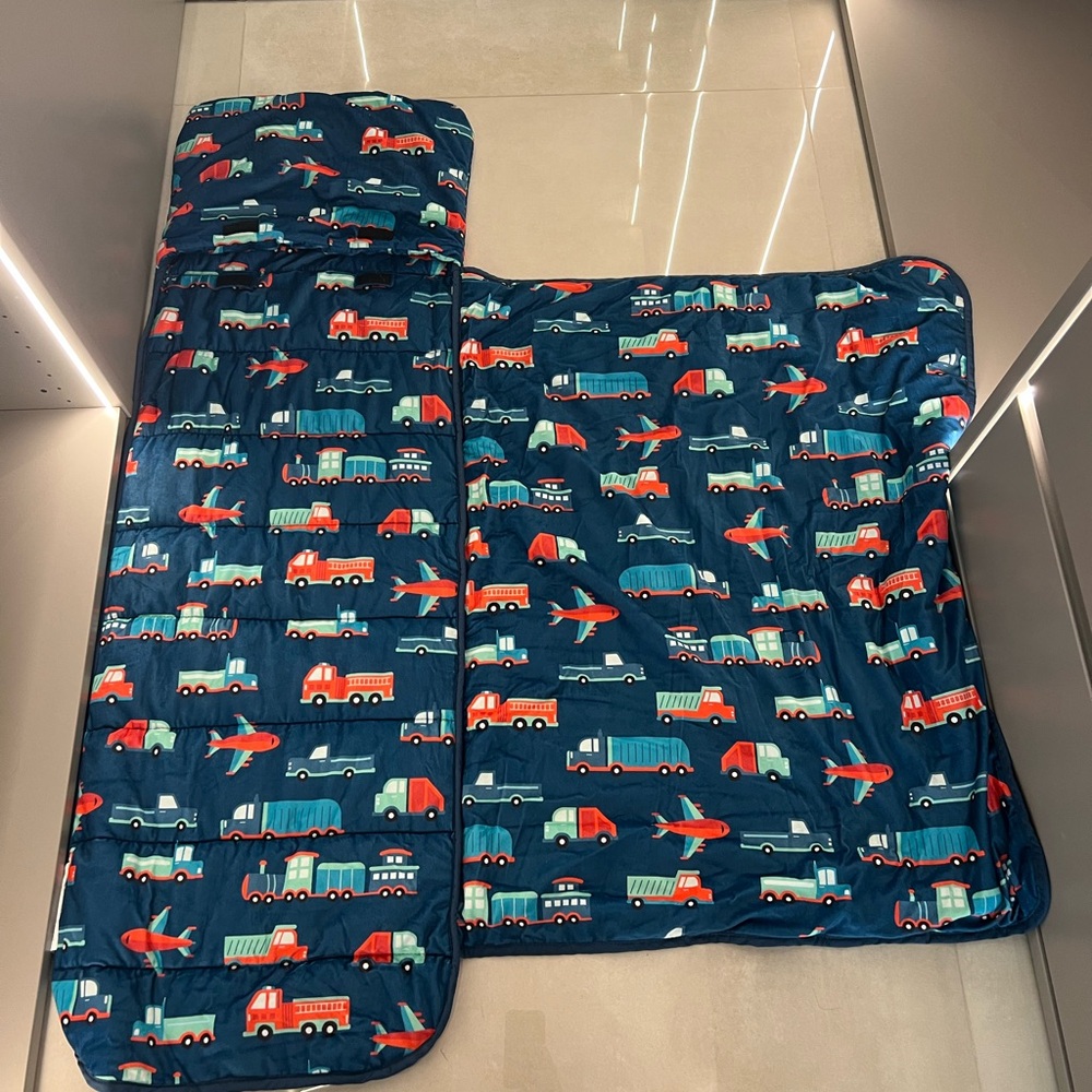 Kids' Blue Vehicle Print Sleeping Bag